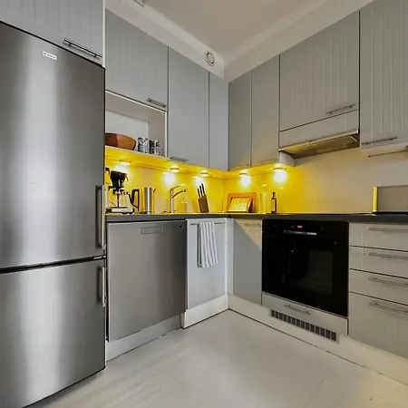 아파트 Hello - Kruunuhaka *