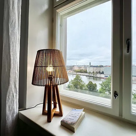 Hello - Kruunuhaka *